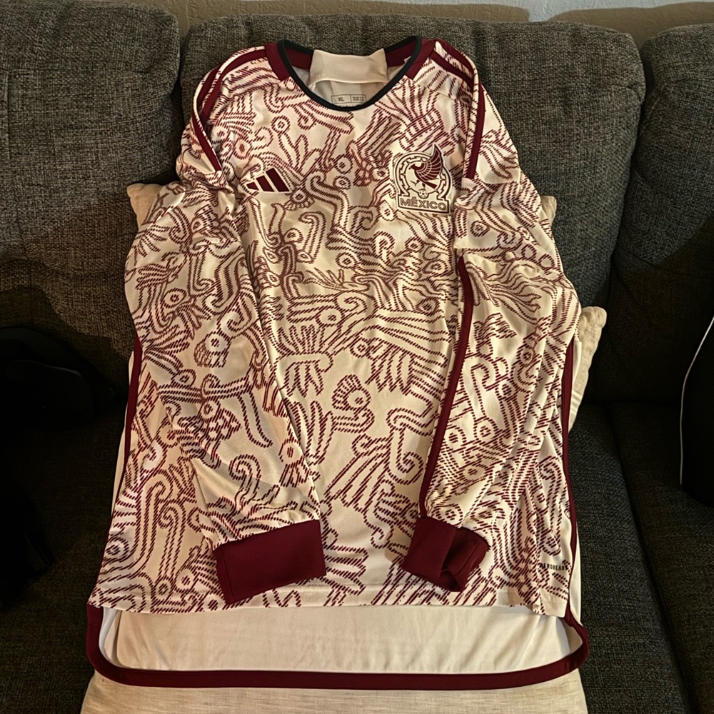 Mexico long sleeve away jersey XL slim fit